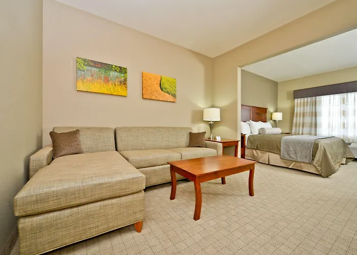 Western Mill Village & 3*