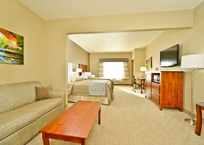 Western Mill Village & 3*