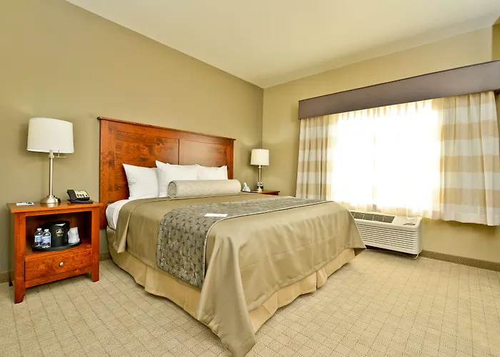Western Mill Village & Hotel 3*