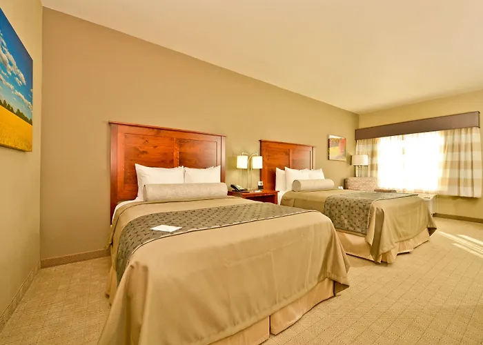 Western Mill Village & 3*