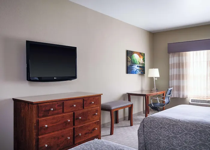 Western Mill Village & Hotel 3*